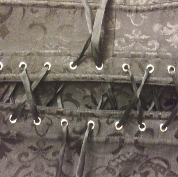 Sexy corset - Picture 2 of 3